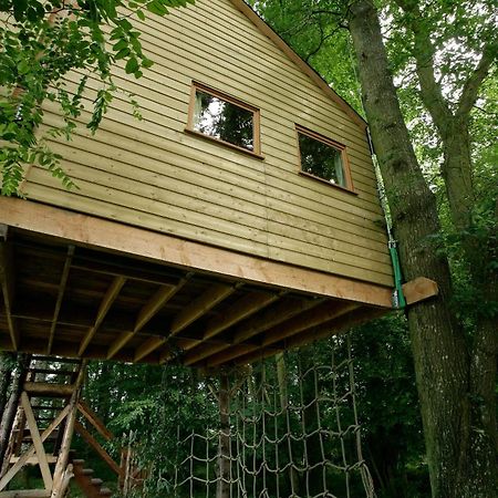 La Cabane Aux Secrets - Au Milieu De Nulle Part Outines المظهر الخارجي الصورة
